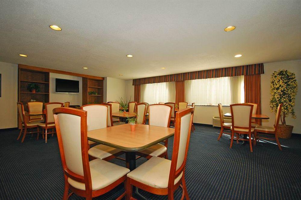 Comfort Inn Chester - Richmond South Экстерьер фото