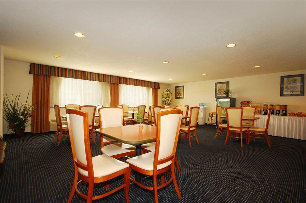 Comfort Inn Chester - Richmond South Экстерьер фото