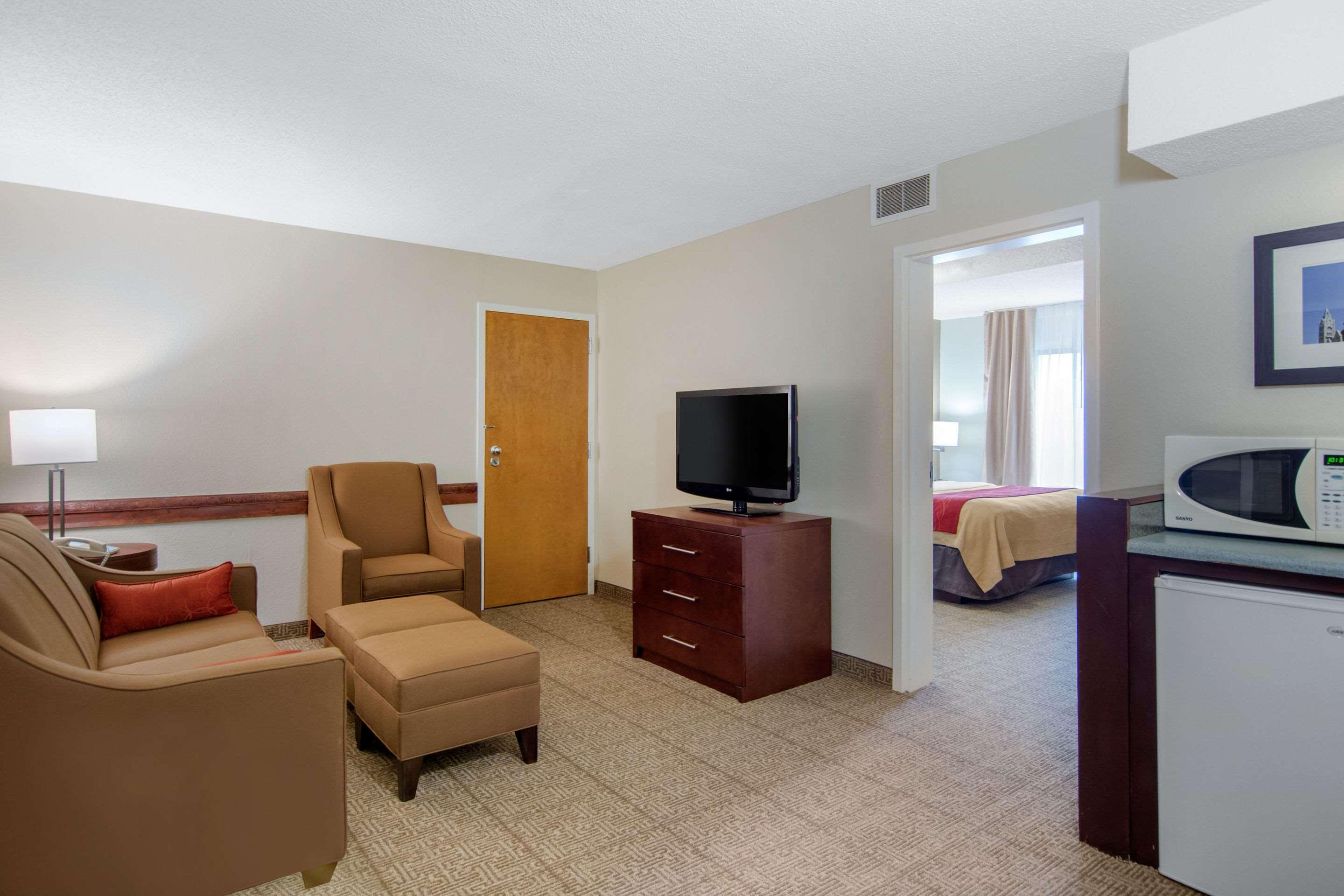 Comfort Inn Chester - Richmond South Экстерьер фото