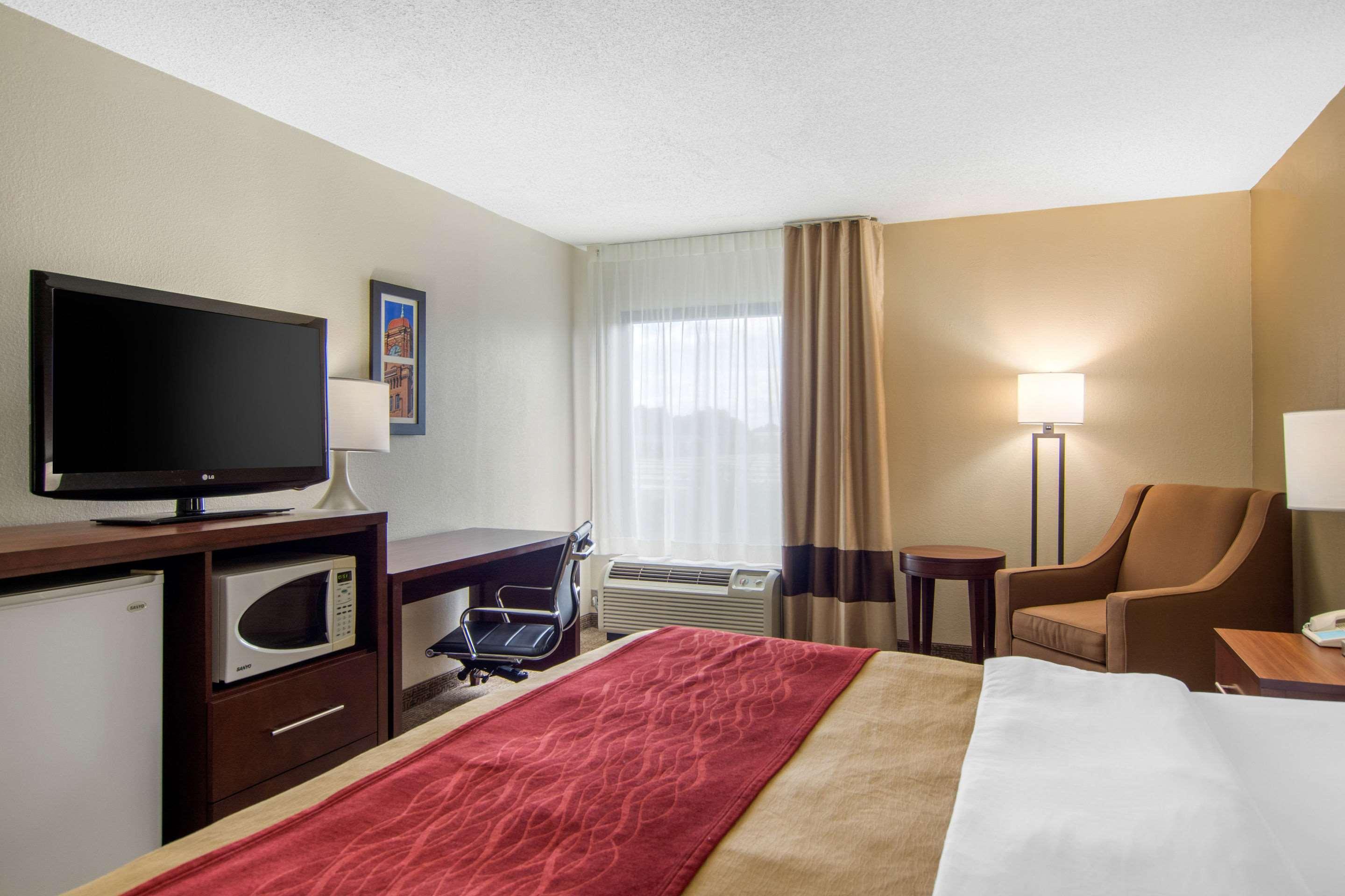 Comfort Inn Chester - Richmond South Экстерьер фото