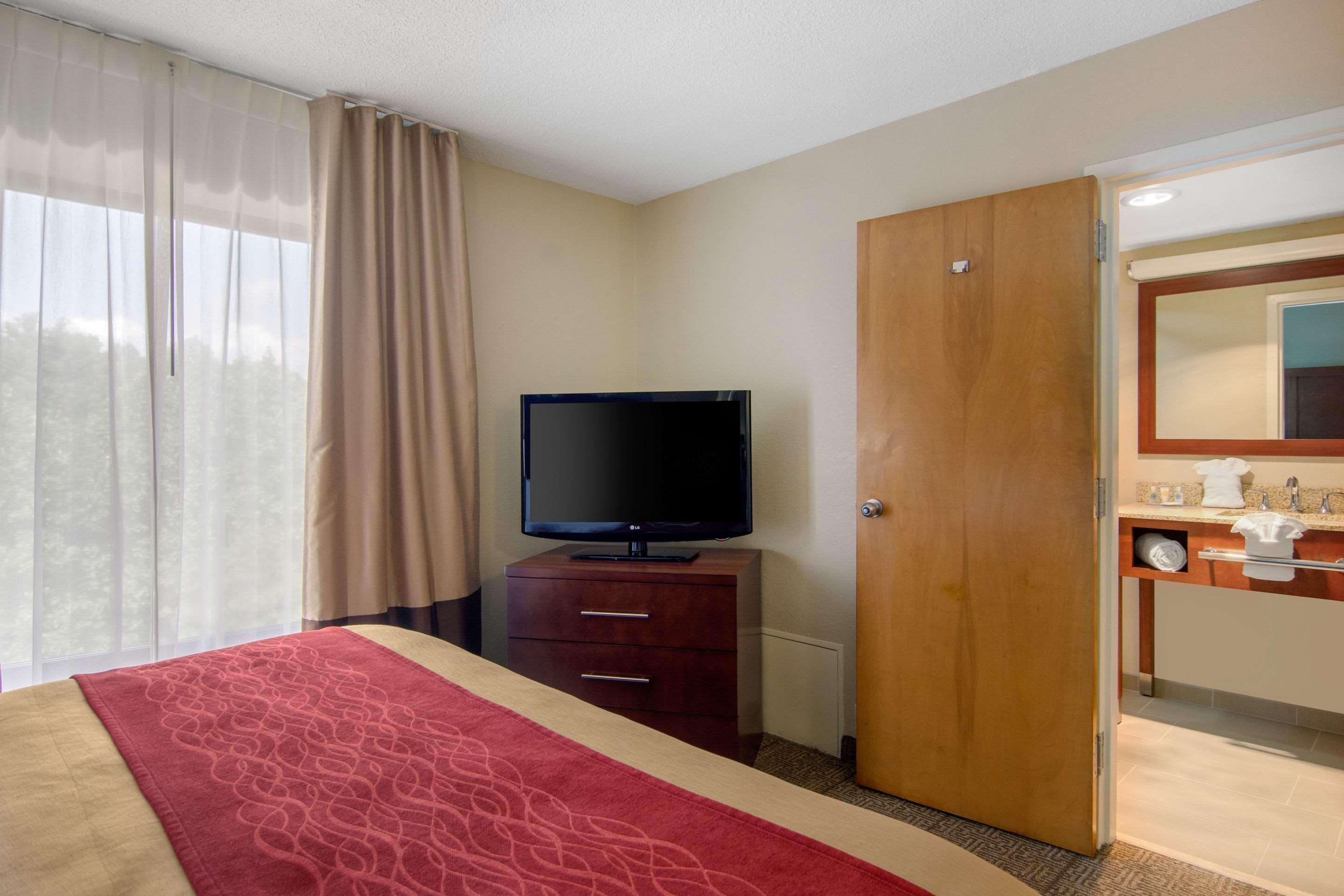 Comfort Inn Chester - Richmond South Экстерьер фото